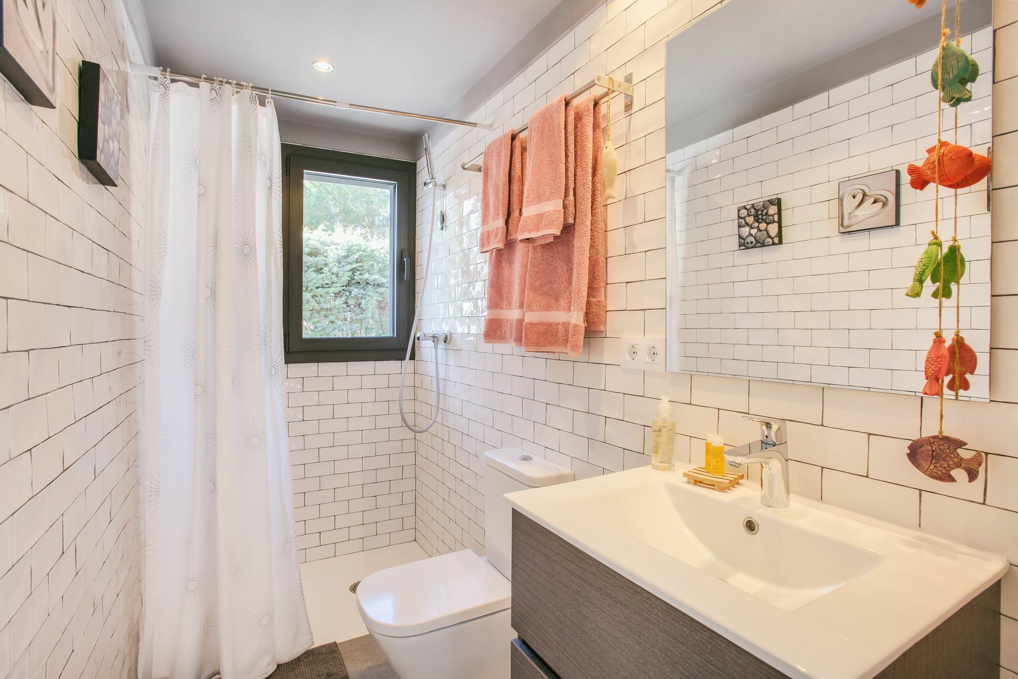 Flateli Montjuic Apartment Girona Luaran gambar